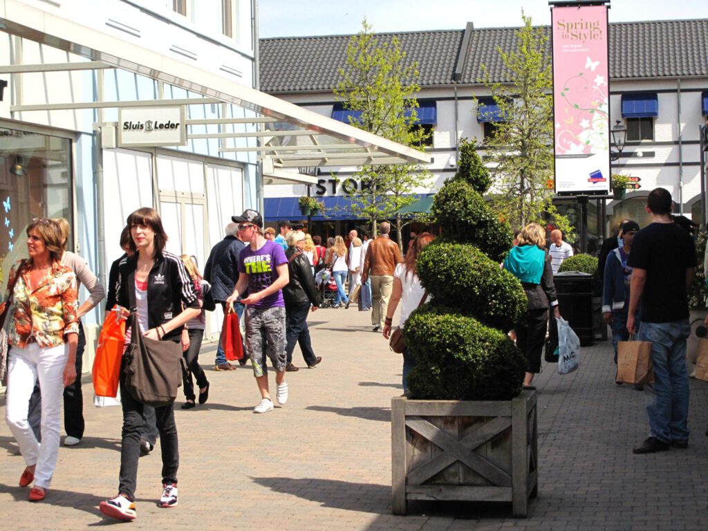Luxury Business Transfers Roermond Outlet